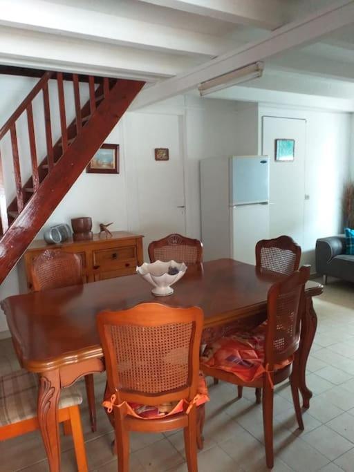 Maison Creole Chaleureuse Avec Stationnement Le Gosier  Esterno foto